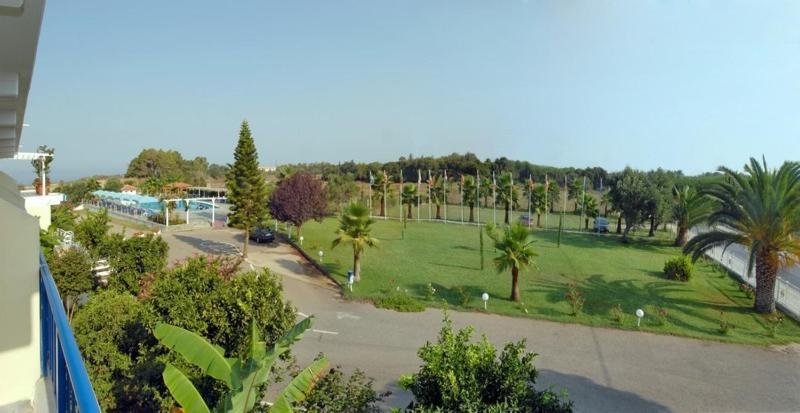Lintzi Hotel 2*